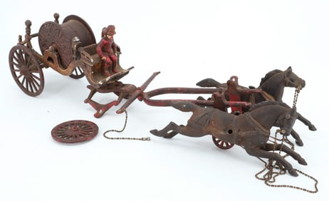 ANTIQUE CAST IRON FIRE PUMPER