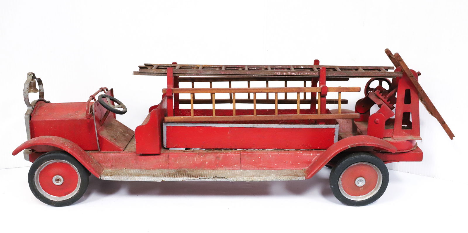 KEYSTONE PRESSED STEEL FIRE TRUCK (1 of 7)