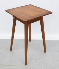 PINE SPLAYED LEG TABLE 