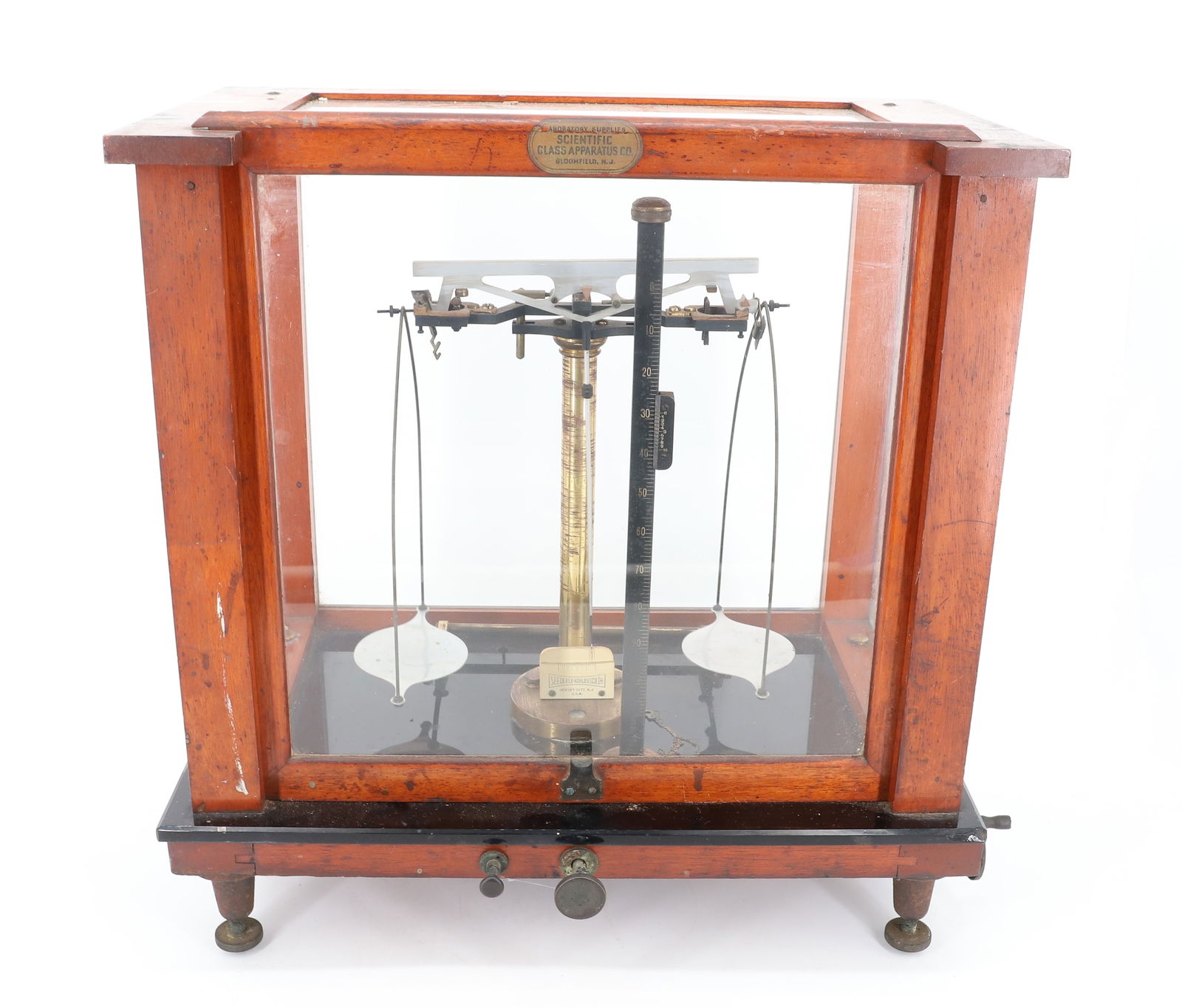 SCIENTIFIC SCALE IN CASE (1 of 6)