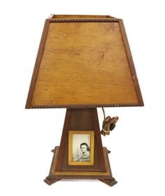 FOLK ART TABLE LAMP