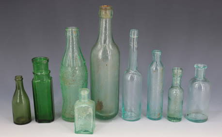 LOT OF AQUA AND GREEN BOTTLES (1 of 8)