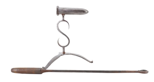 CAST IRON SINGLE BARREL GOFFERING IRON