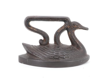 BARNES-STYLE TOY SWAN IRON