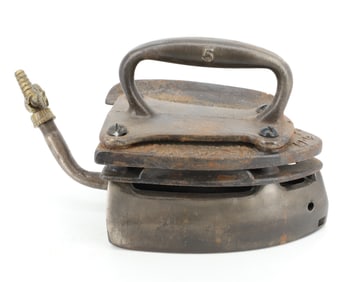 EARLY COMMERCIAL GAS IRON