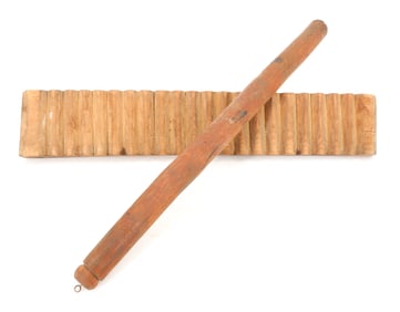 EUROPEAN MANGLE BOARD AND ROLLER