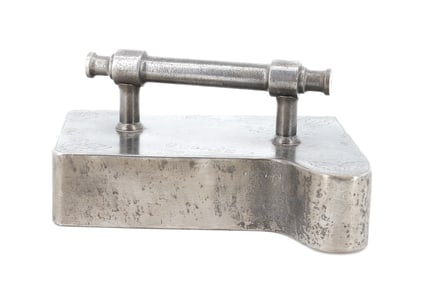 UNUSUAL FLAT IRON