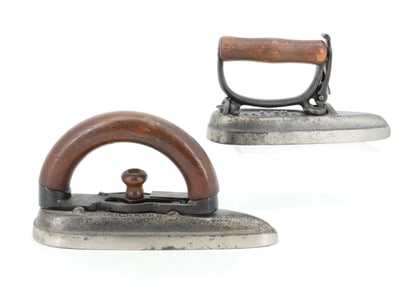 (2) DETACHABLE HANDLE SLEEVE IRONS