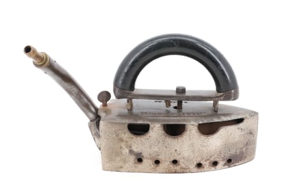 EARLY DOUBLE-POINT SAD IRON