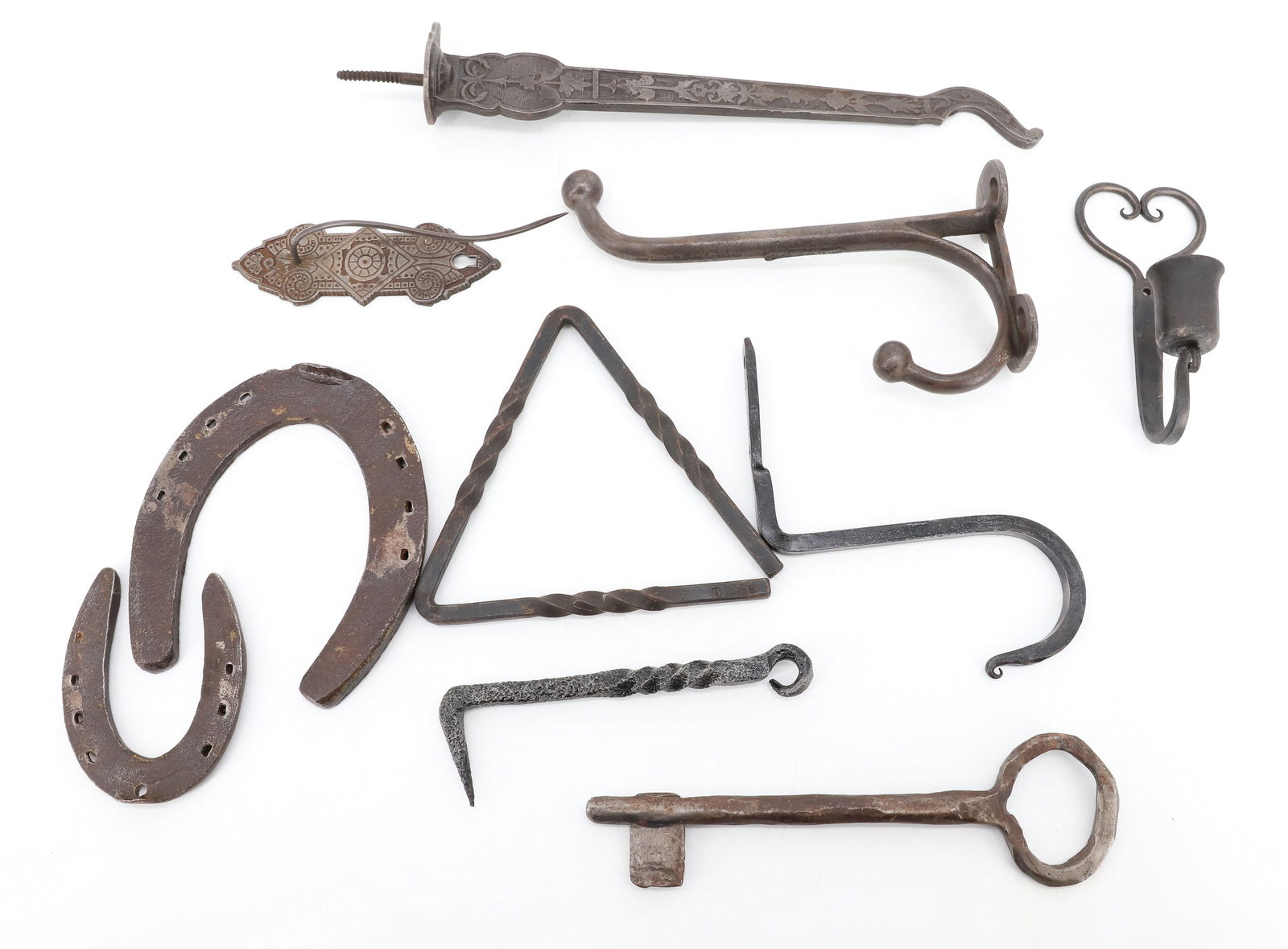 LOT OF ANTIQUE IRON HOOKS, HORSESHOES AND BRACKETS (1 of 3)