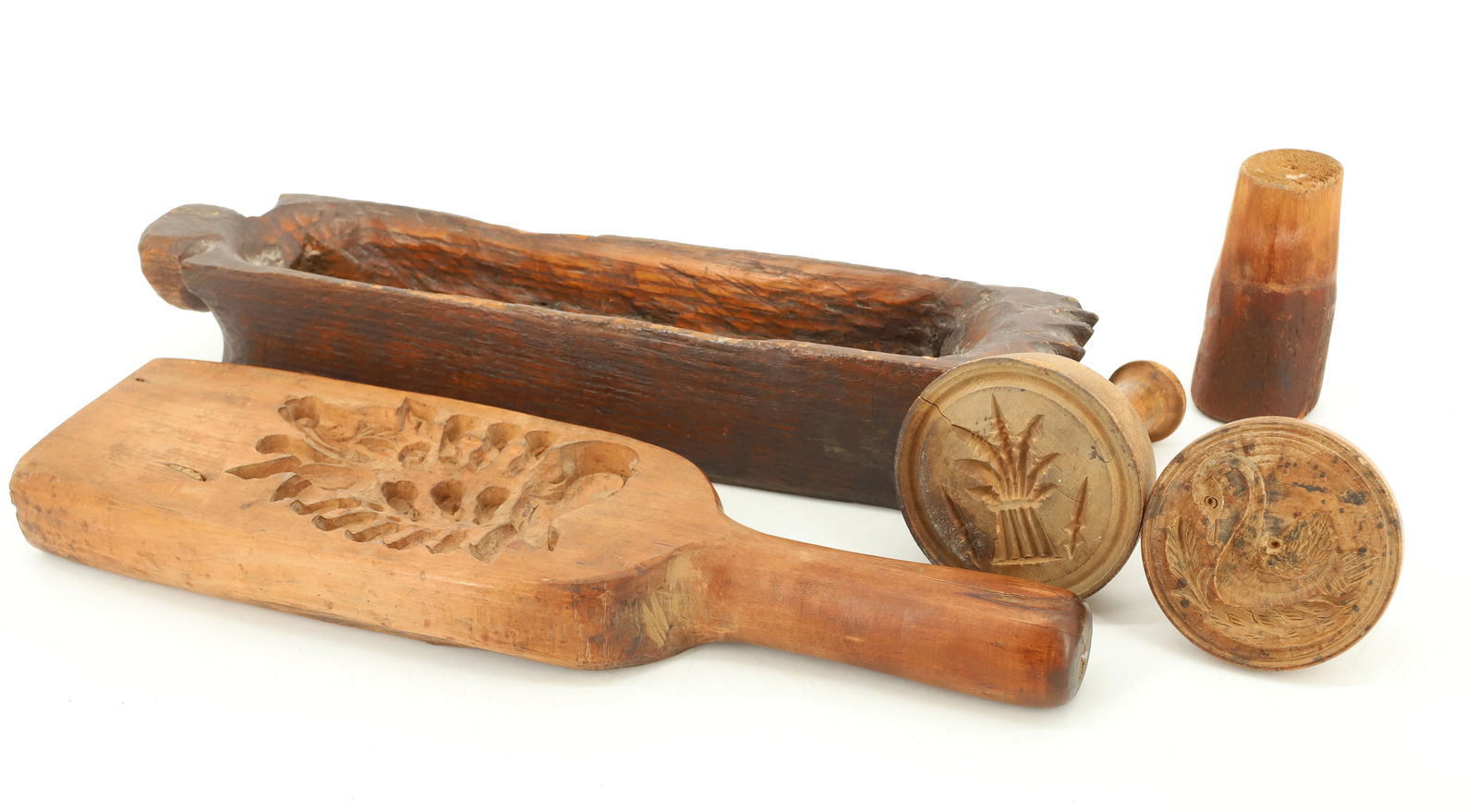 LOT OF WOODENWARE (1 of 4)