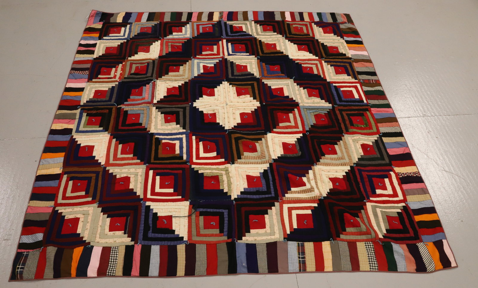 VINTAGE HAND STITCHED QUILT (1 of 6)