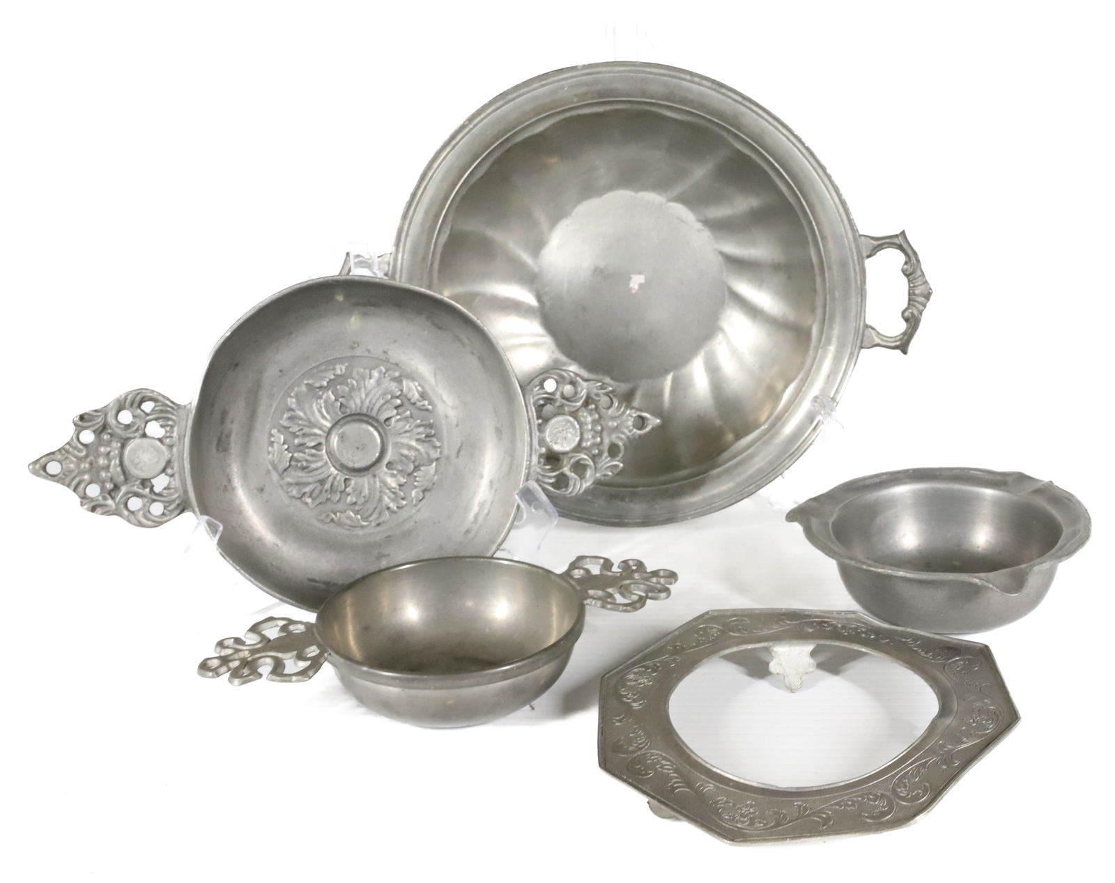 LOT OF PEWTER ITEMS (1 of 6)