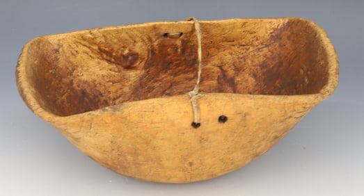 UNUSUAL CARVED WOODEN BOWL