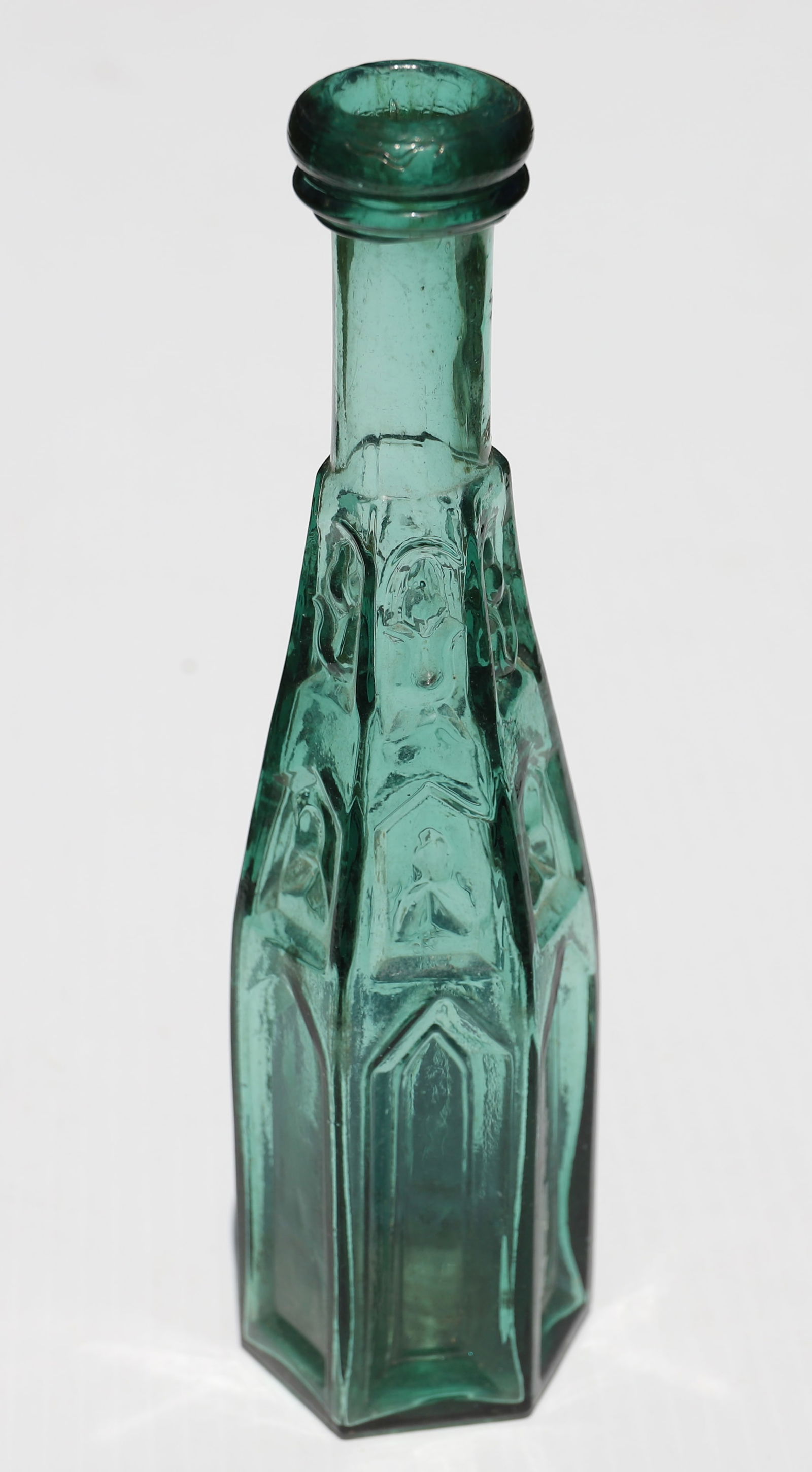 GREEN CATHEDRAL PEPPER SAUCE BOTTLE (1 of 4)