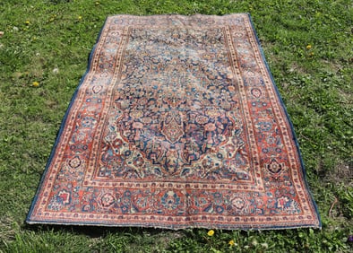 ANTIQUE ORIENTAL RUG
