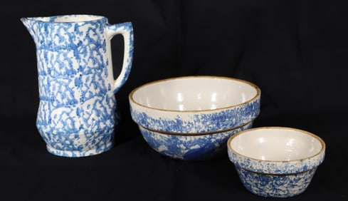 LOT OF BLUE/WHITE SPONGEWARE POTTERY