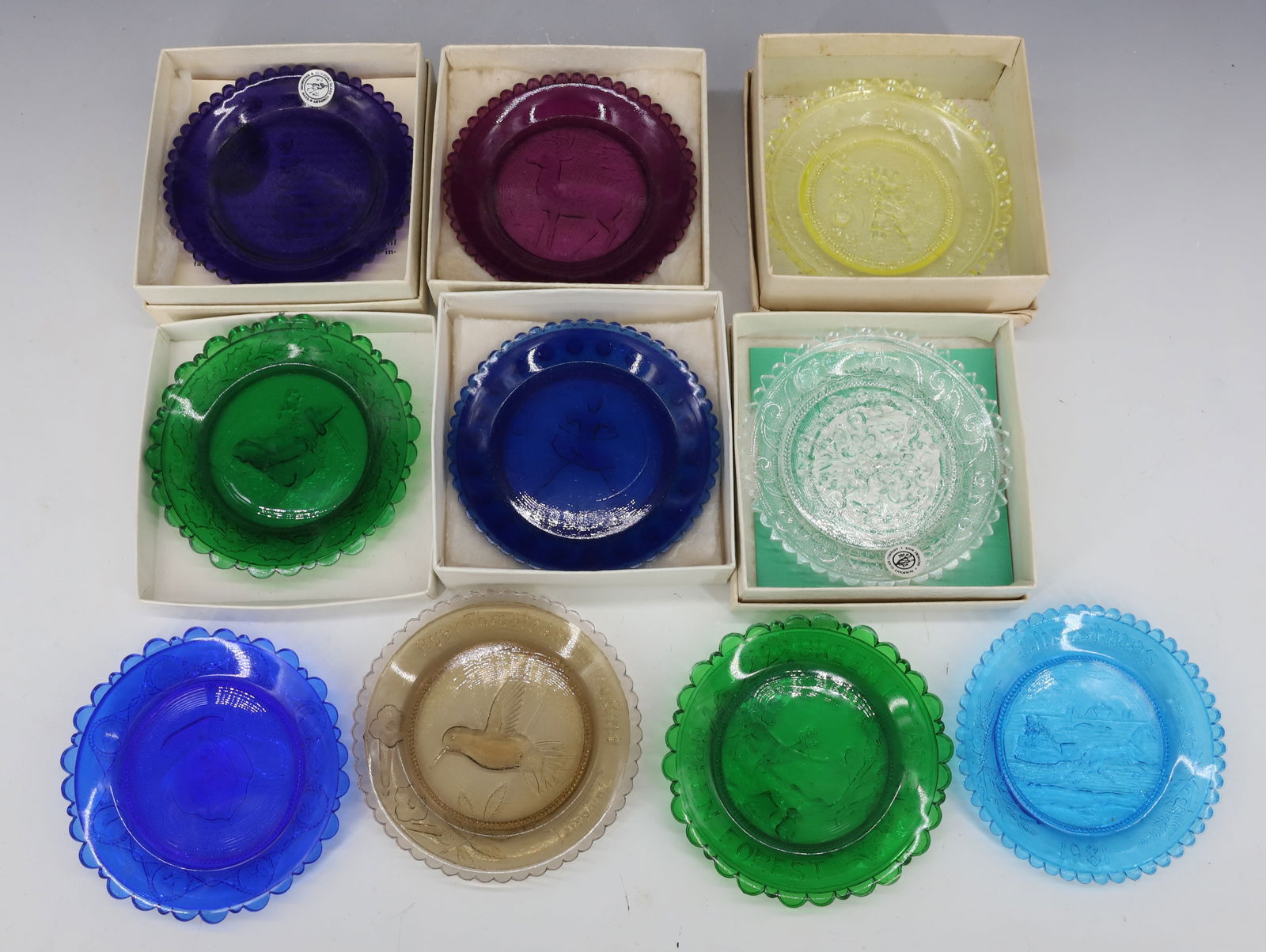 LOT OF COMMEMORATIVE CUP PLATES (1 of 10)