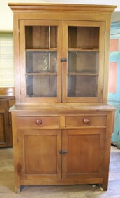 TWO-PIECE STEPBACK KITCHEN CUPBOARD