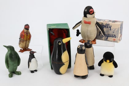 (8) PENGUINS TOY, FIGURINES