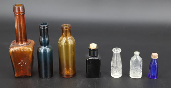 LOT OF MINIATURE BOTTLES