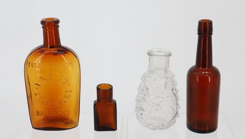 LOT OF ANTIQUE BOTTLES