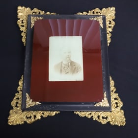 FRAMED "VAN VLIET" PHOTOGRAPH