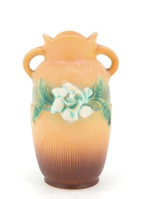 ROSEVILLE GARDENIA VASE
