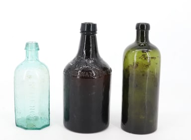LOT OF ANTIQUE BOTTLES