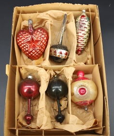 (6) ANTIQUE CHRISTMAS ORNAMENTS