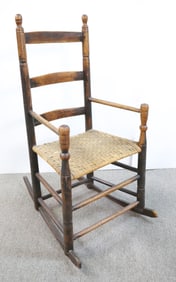EARLY COUNTRY ROCKING CHAIR