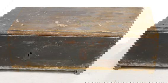 EARLY DOVETAILED BOX