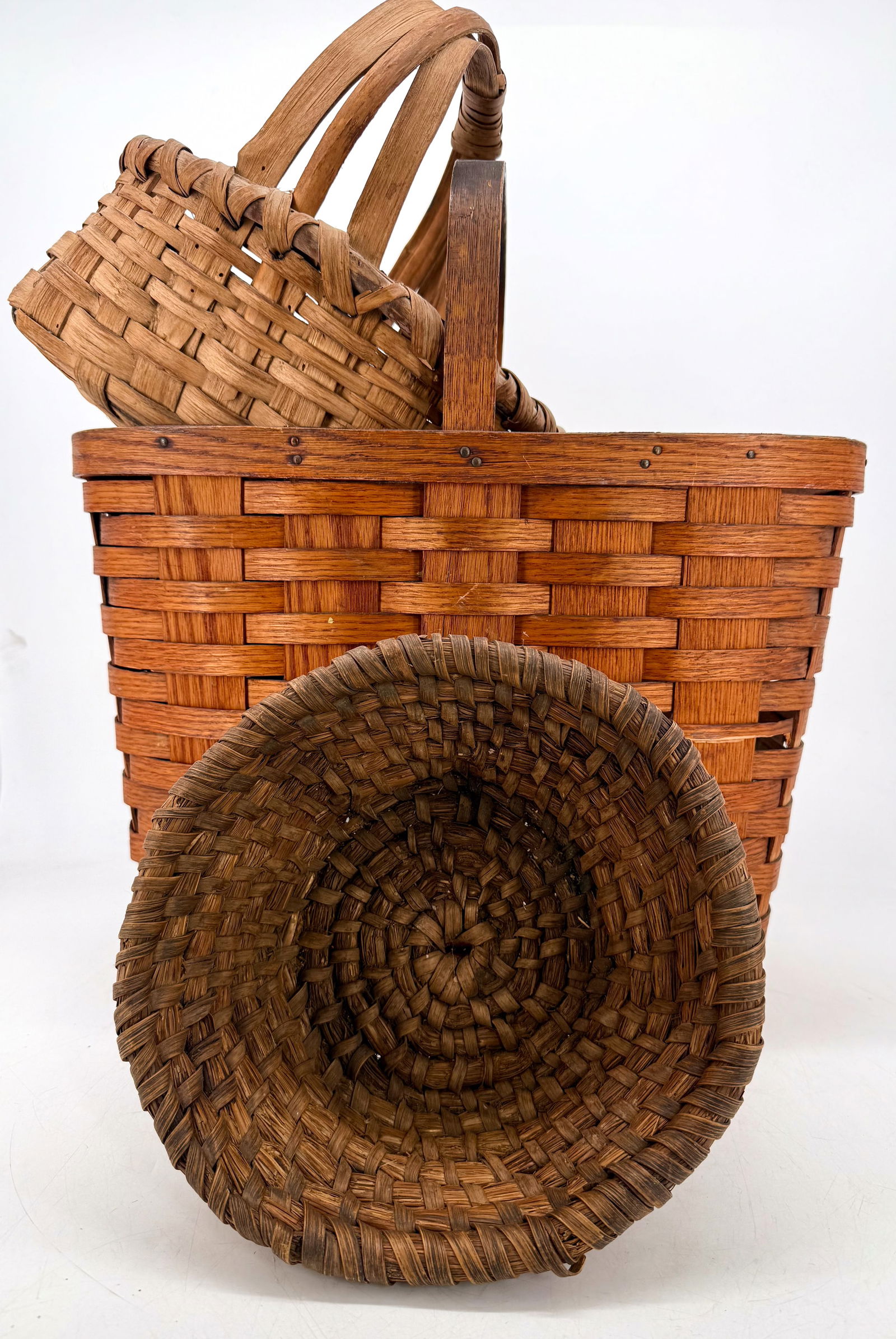 LOT OF (3) VINTAGE BASKETS (1 of 9)