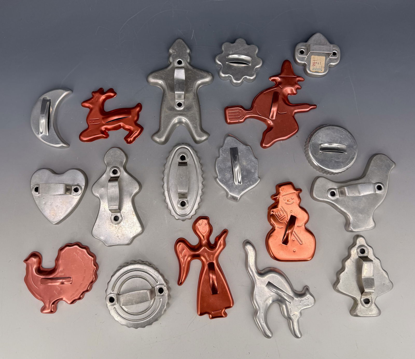 LOT OF ALUMINUM COOKIE CUTTERS (1 of 2)