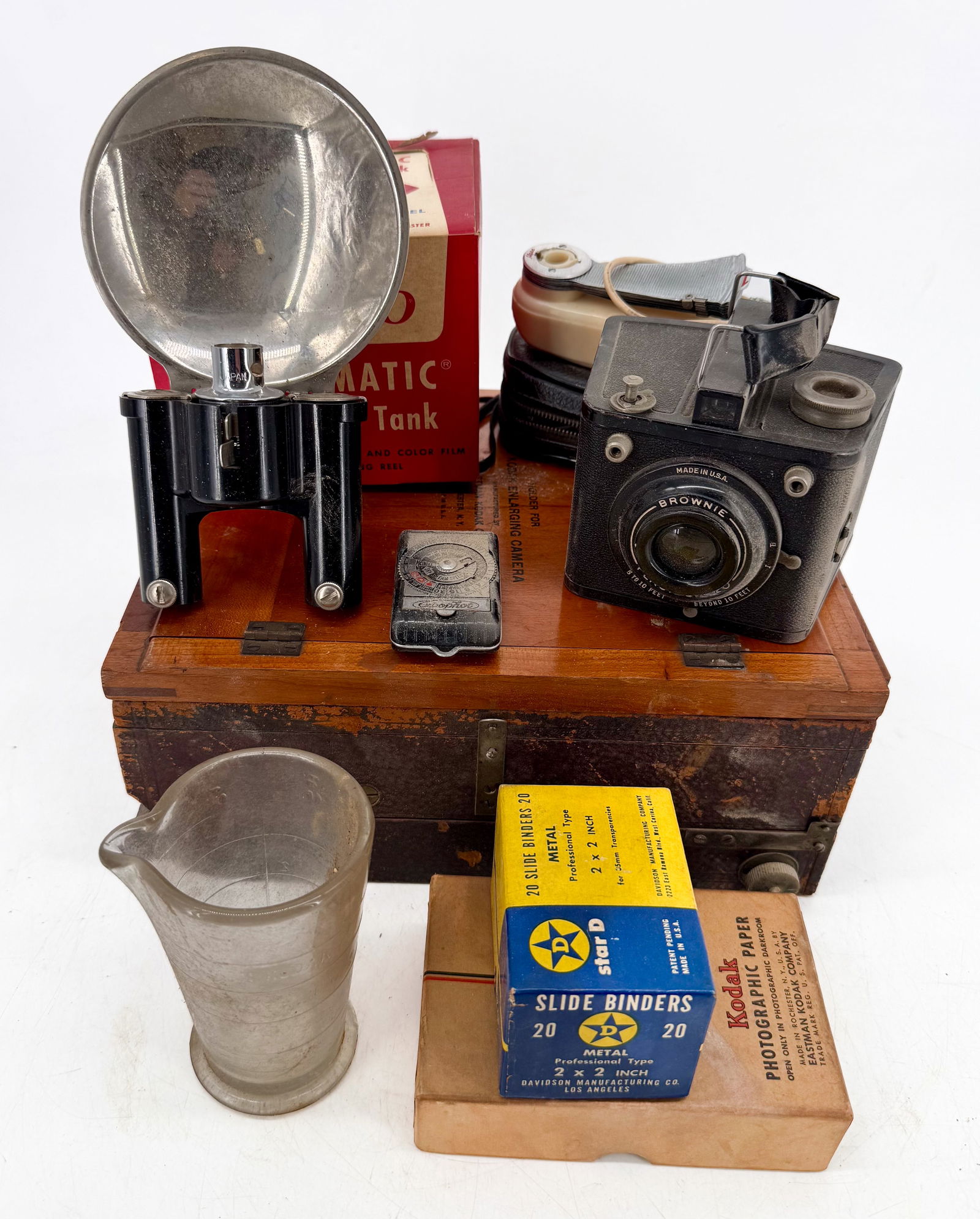 LOT OF VINTAGE CAMERA ACCESSORIES (1 of 4)