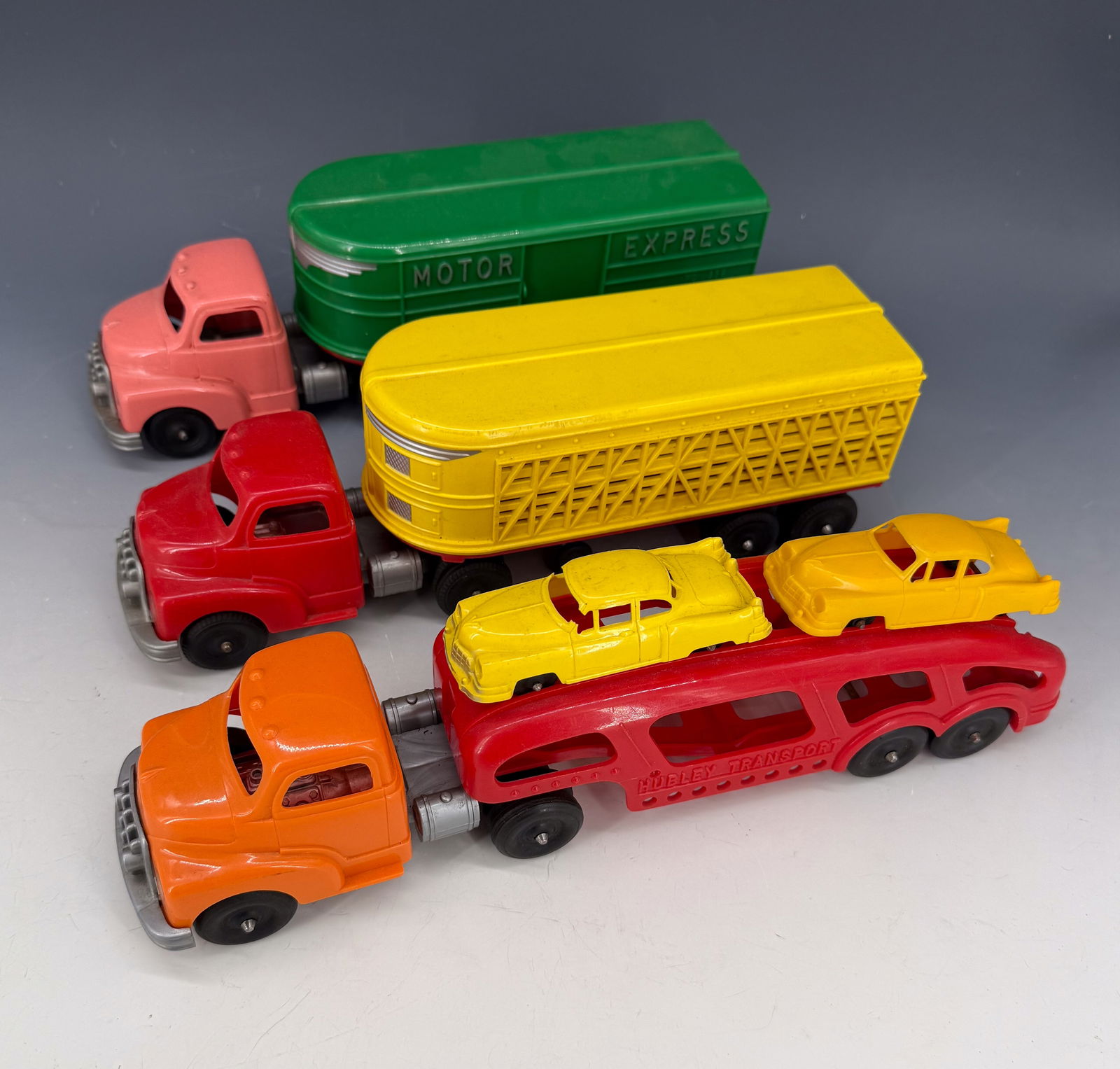 Hubley Cast Iron Motor Express Truck & Trailer