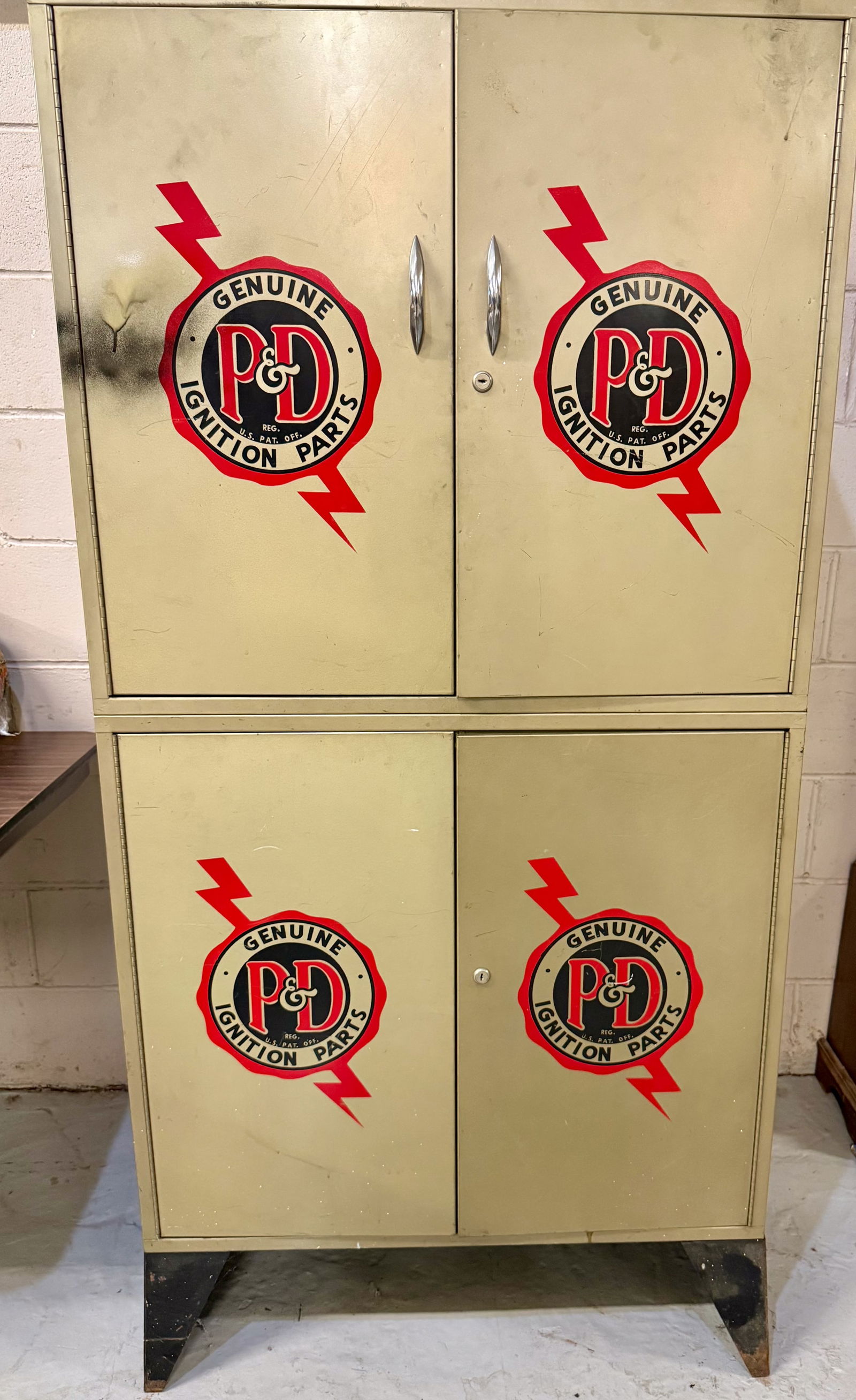 VINTAGE P&D IGNITION METAL PARTS CABINETS (1 of 5)