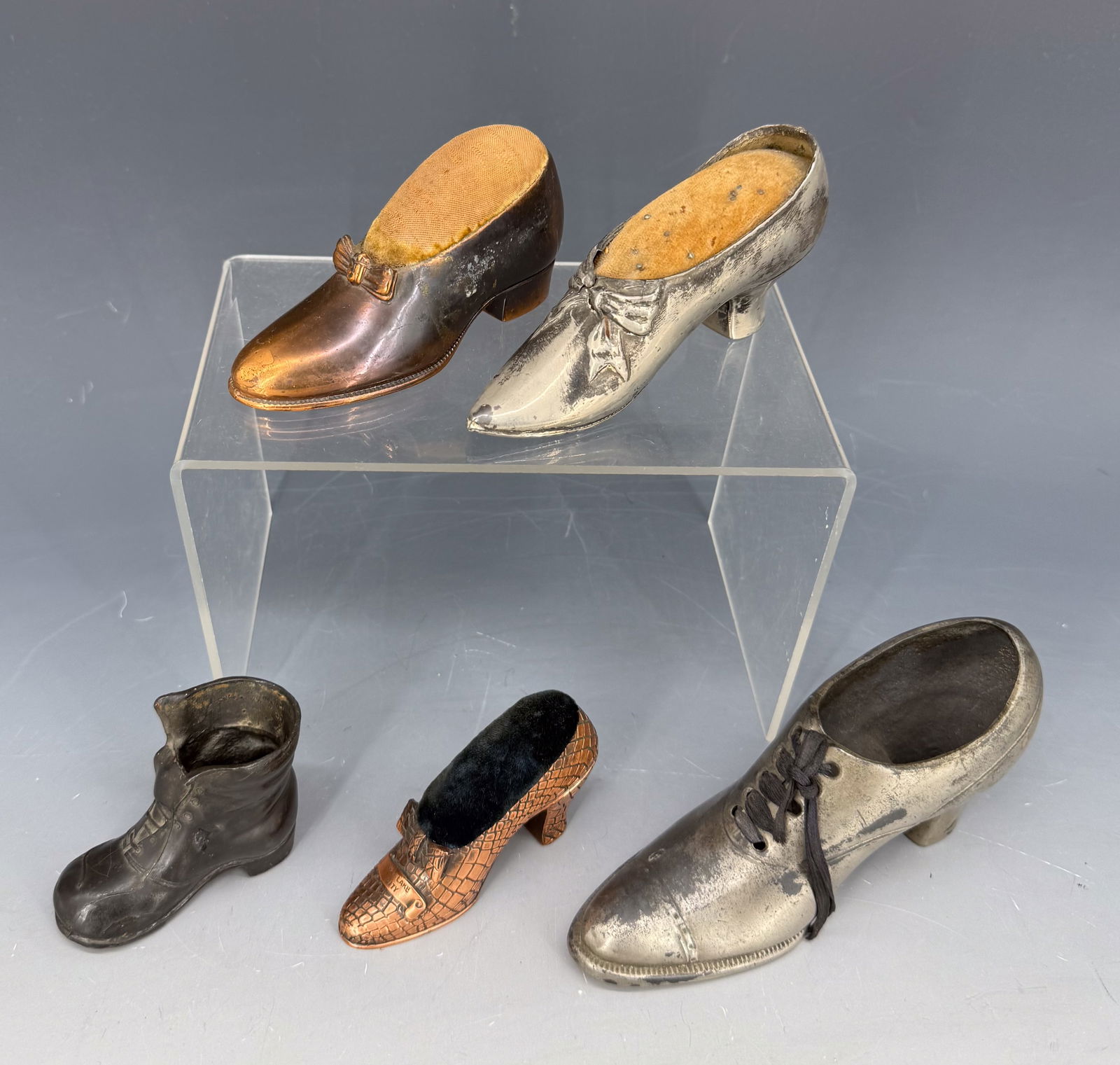 LOT OF SHOE PIN CUSHIONS (1 of 3)