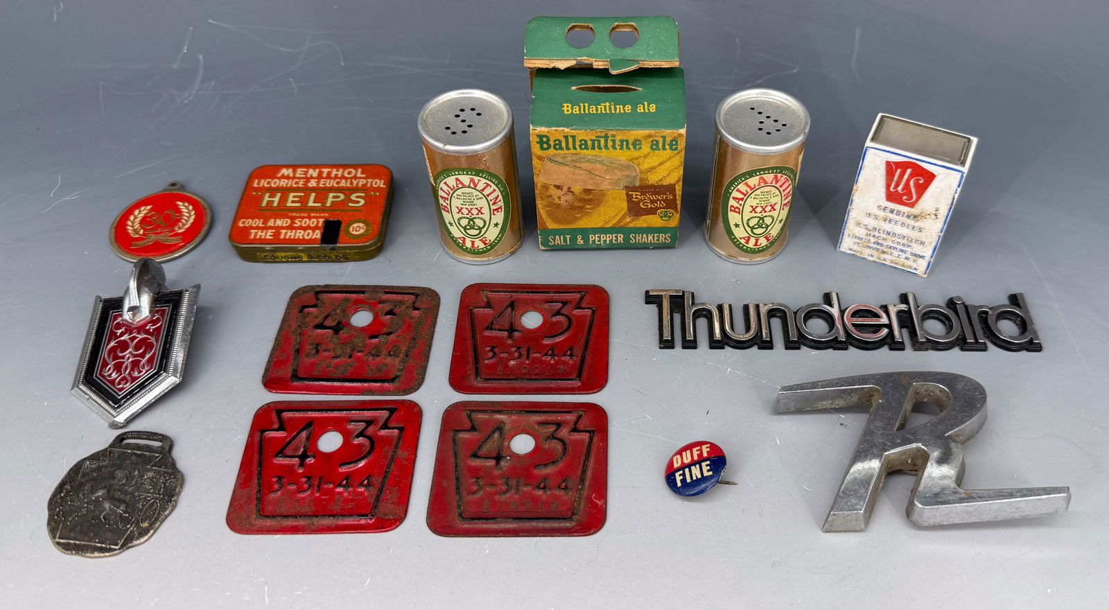 LOT OF VINTAGE ITEMS (1 of 3)