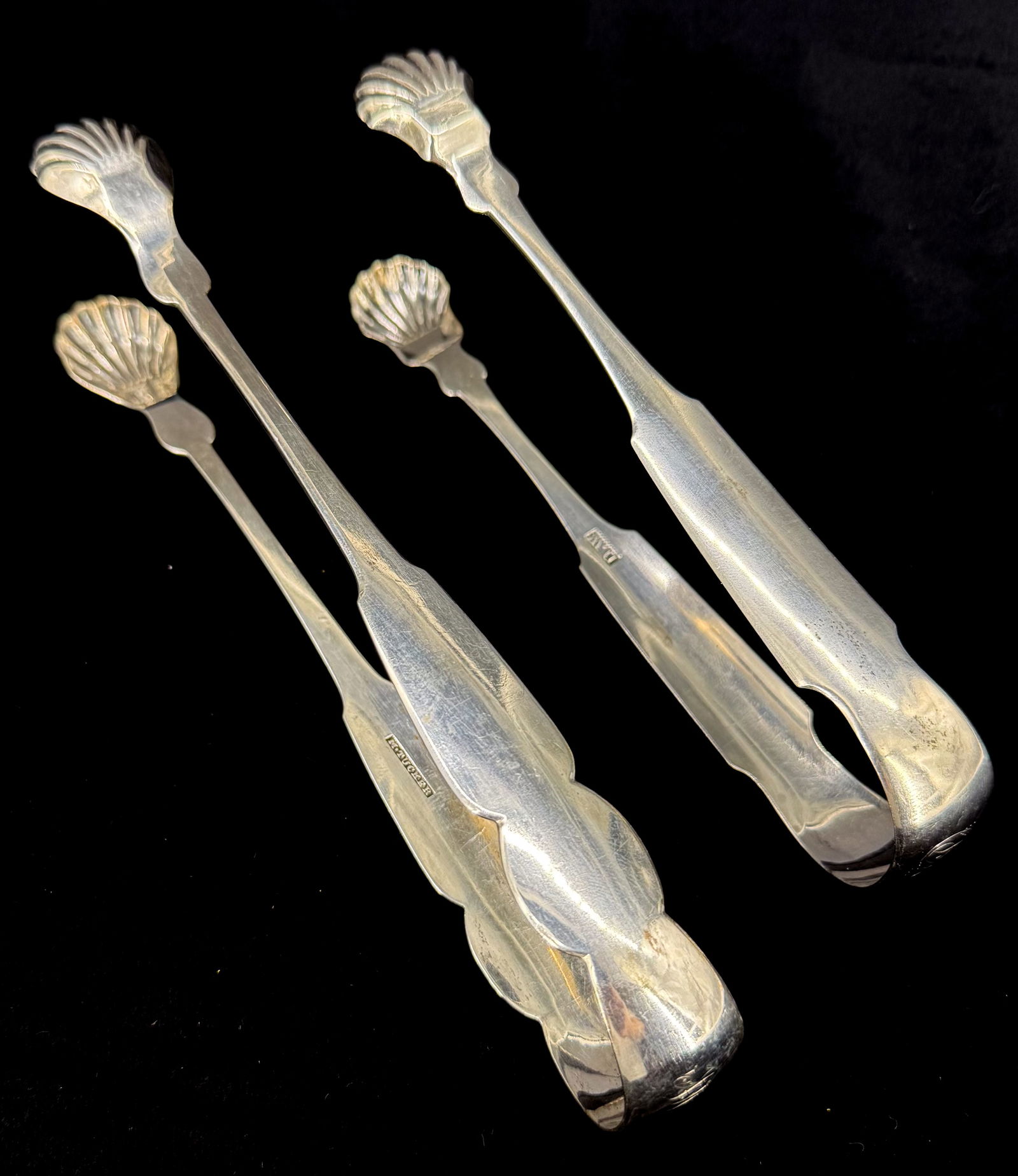 (2) AMERICAN COIN SILVER SHELL DESIGN TONGS (1 of 5)