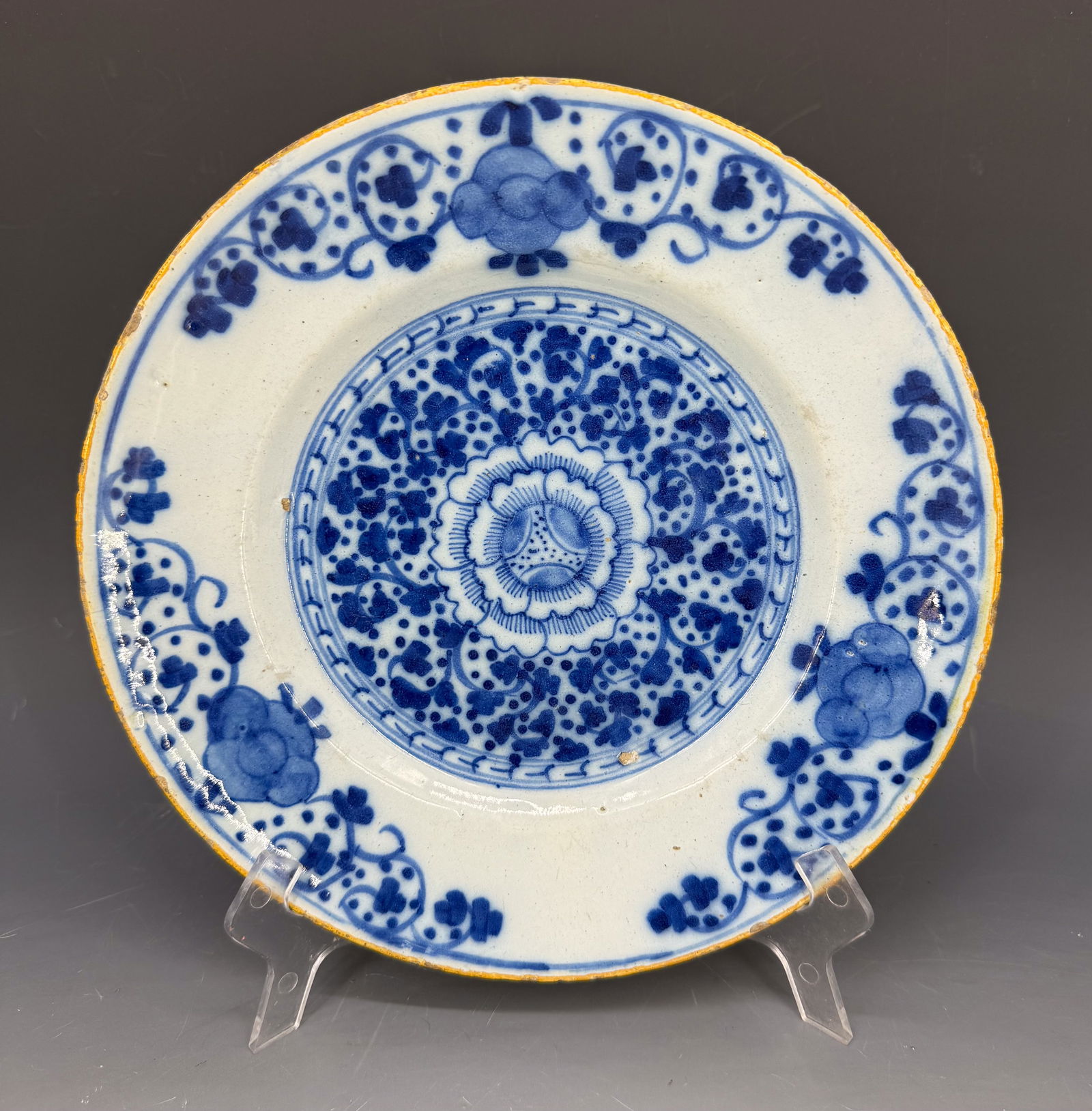 DELFT TIN-GLAZED PLATE (1 of 4)