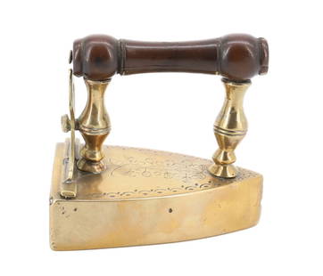 ENGRAVED SMALL SIZE BOX IRON: BRASS WITH REAR LIFT-GATE AND NICE DECORATION ON TOP. INTERIOR SLUG. 3 1/2" L. PLEASE READ CAREFULLY - Terms for Purchasing and Shipping of Auction Items. Please read carefully before bidding. THIS IS