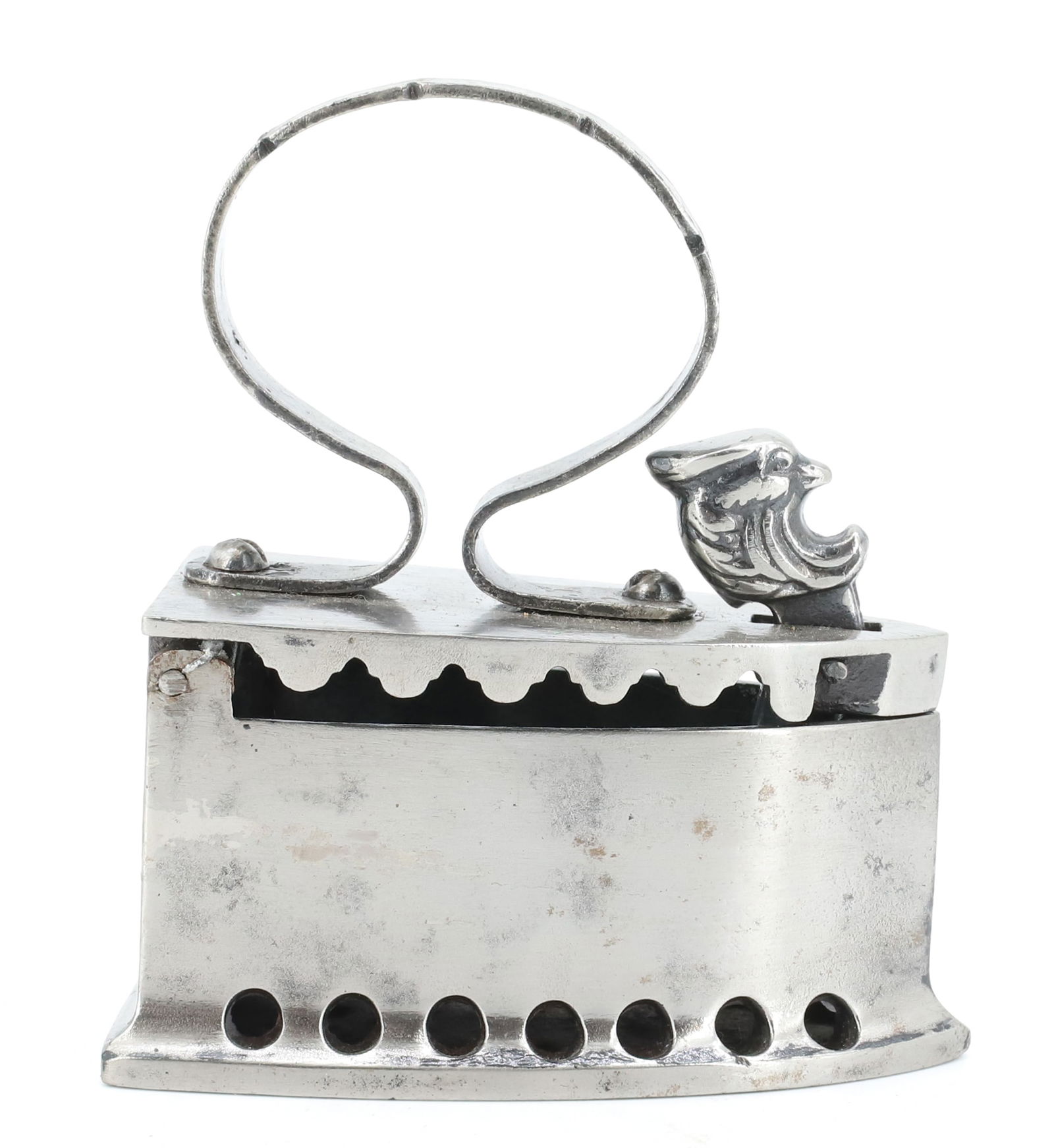 SMALL SIZE EUROPEAN CHARCOAL IRON (1 of 7)