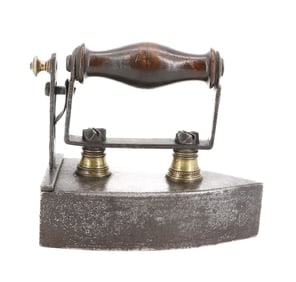 EARLY 19TH C. GERMAN BOX IRON