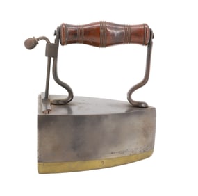 EARLY ENGLISH BOX IRON