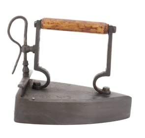 EARLY GERMAN BOX IRON