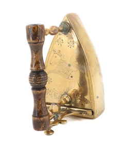 EARLY 19TH C. ENGRAVED EUROPEAN BOX IRON