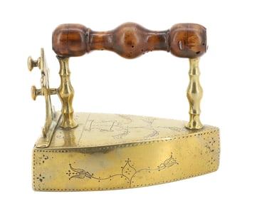 19TH C. ENGRAVED EUROPEAN BOX IRON