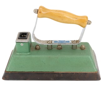 ENGLISH ELECTRIC BILLIARD IRON