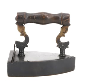 EARLY FANCY SMALL SIZE BOX IRON